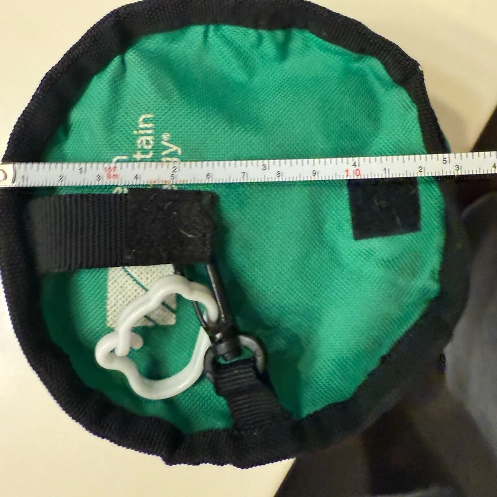 Green and Black Portable & Collapsible Dog & Cat Food with Clip